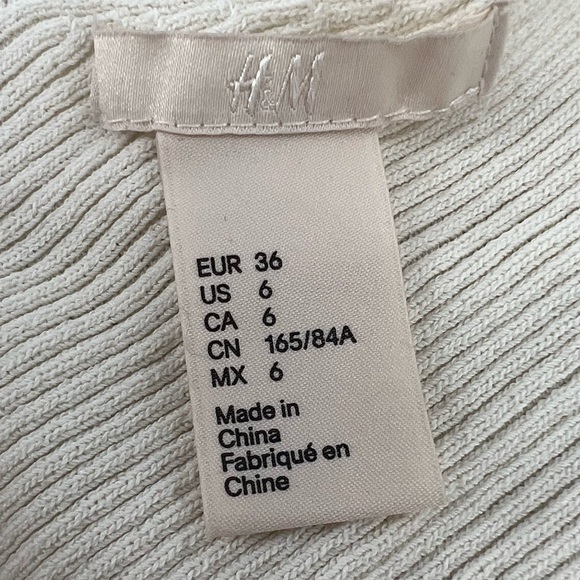 H&M Cream Ribbed V-Neck Tank Top Size 6 Women’s - Picture 2 of 5